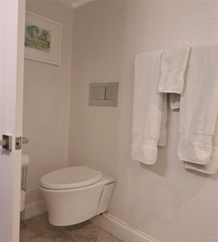 2802 PASS A GRILLE WAY 1, St Petersburg, FL 33706