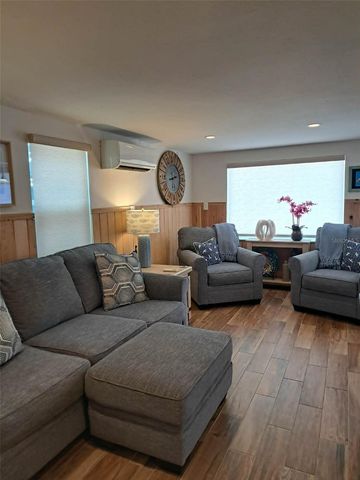 2802 PASS A GRILLE WAY 1, St Petersburg, FL 33706
