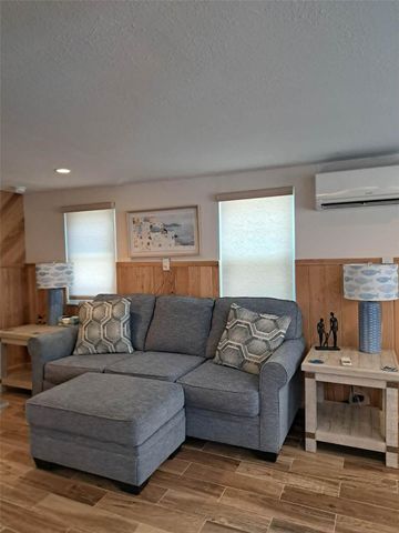 2802 PASS A GRILLE WAY 1, St Petersburg, FL 33706