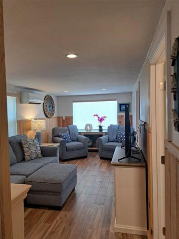 2802 PASS A GRILLE WAY 1, St Petersburg, FL 33706
