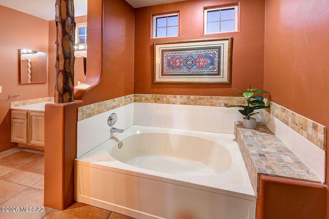 10440 E Roylstons Lane, Tucson, AZ 85747