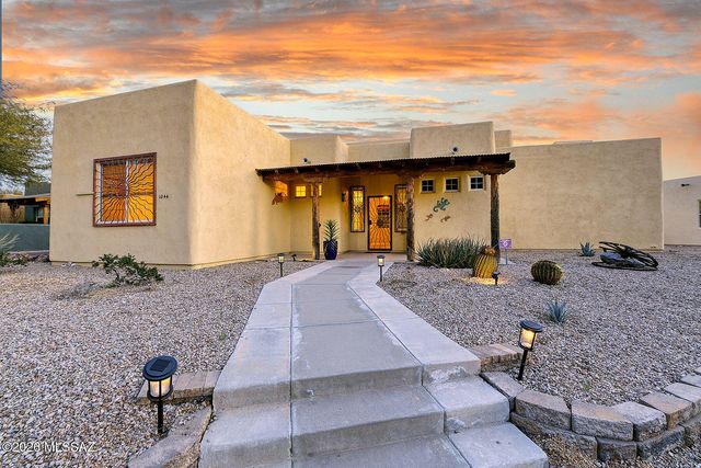 10440 E Roylstons Lane, Tucson, AZ 85747