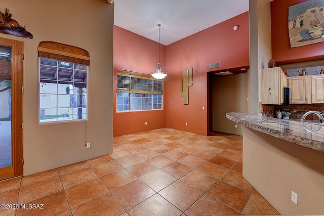 10440 E Roylstons Lane, Tucson, AZ 85747