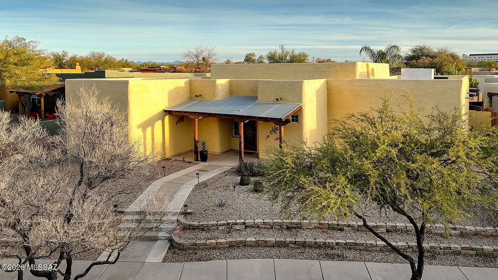10440 E Roylstons Lane, Tucson, AZ 85747