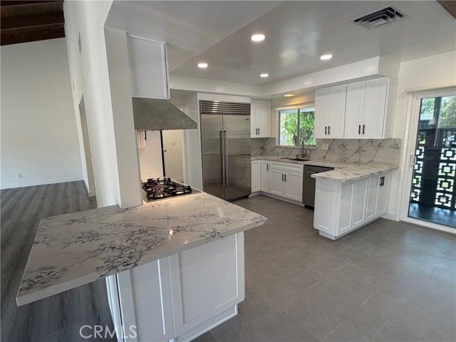 5301 Dubois, Woodland Hills (los Angeles), CA 91367