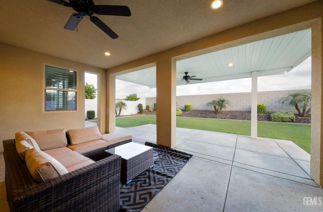 14115 Pemberley Passage Avenue, Bakersfield, CA 93311