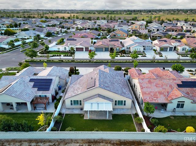 14115 Pemberley Passage Avenue, Bakersfield, CA 93311