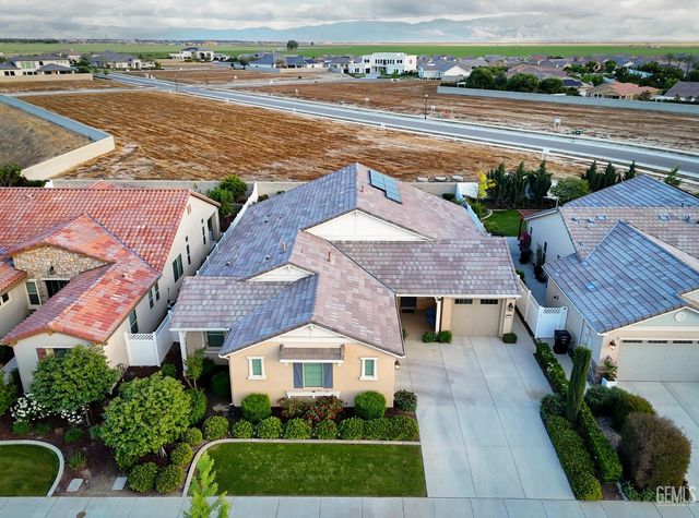 14115 Pemberley Passage Avenue, Bakersfield, CA 93311