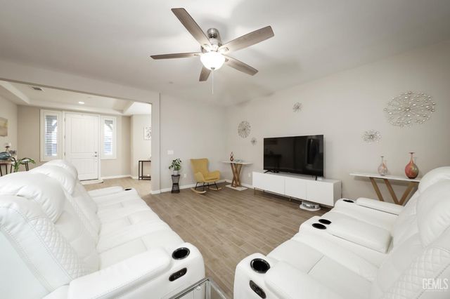 14115 Pemberley Passage Avenue, Bakersfield, CA 93311