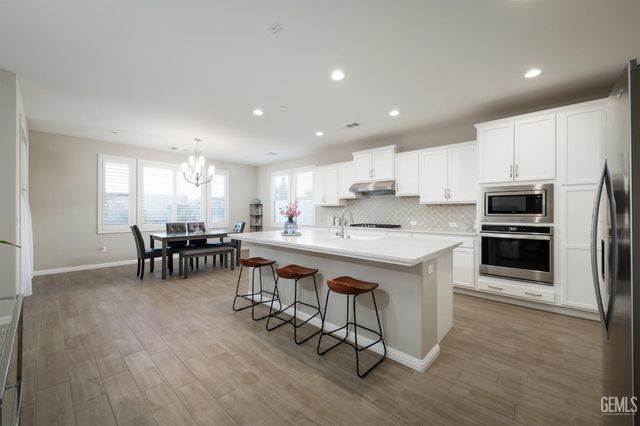 14115 Pemberley Passage Avenue, Bakersfield, CA 93311