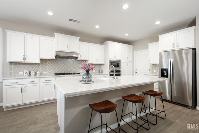 14115 Pemberley Passage Avenue, Bakersfield, CA 93311