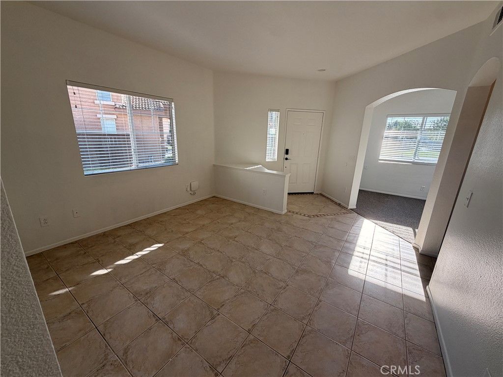 26186 Lawrence Union, Murrieta, CA 92563 — photo 4