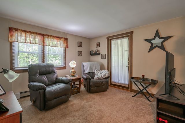 186 Old Bennington Road, Greenfield, NH 03047