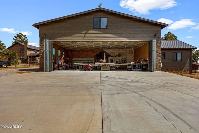 2270 SPITFIRE Circle, Overgaard, AZ 85933