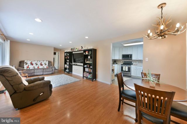 208 MARILYN RD, Hatboro, PA 19040