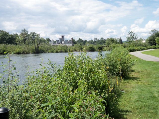 48 Landing Ln Unit 16, Laconia, NH 03246