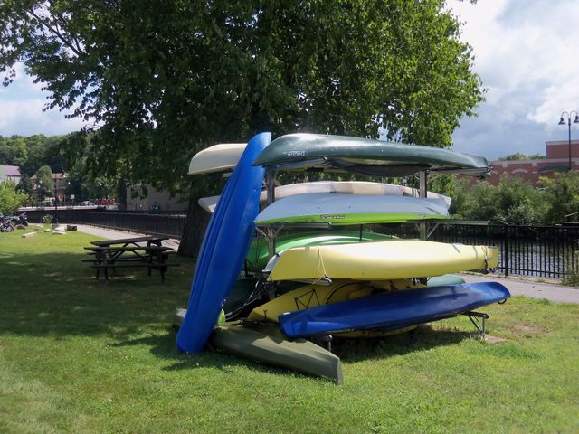 48 Landing Ln Unit 16, Laconia, NH 03246