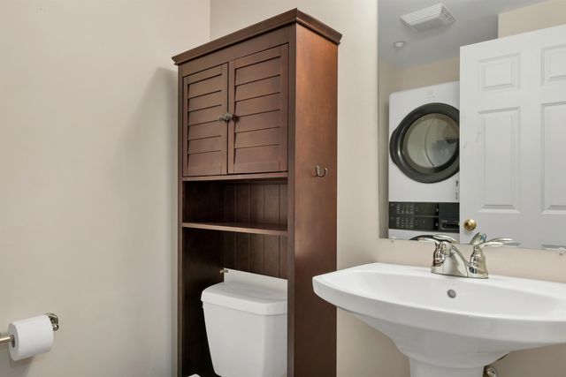 48 Landing Ln Unit 16, Laconia, NH 03246