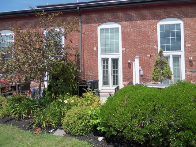 48 Landing Ln Unit 16, Laconia, NH 03246