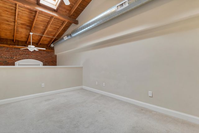 48 Landing Ln Unit 16, Laconia, NH 03246