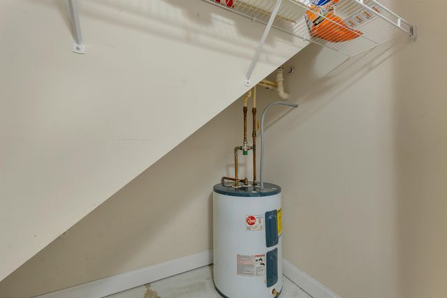 48 Landing Ln Unit 16, Laconia, NH 03246