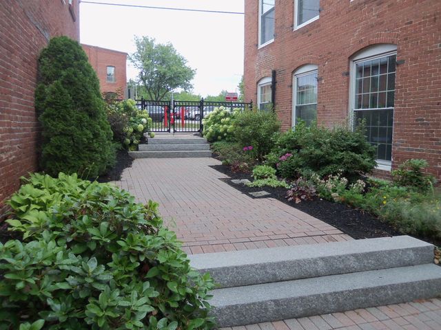 48 Landing Ln Unit 16, Laconia, NH 03246