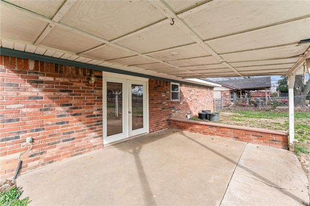 14750 Oakcrest Drive, Siloam Springs, AR 72761