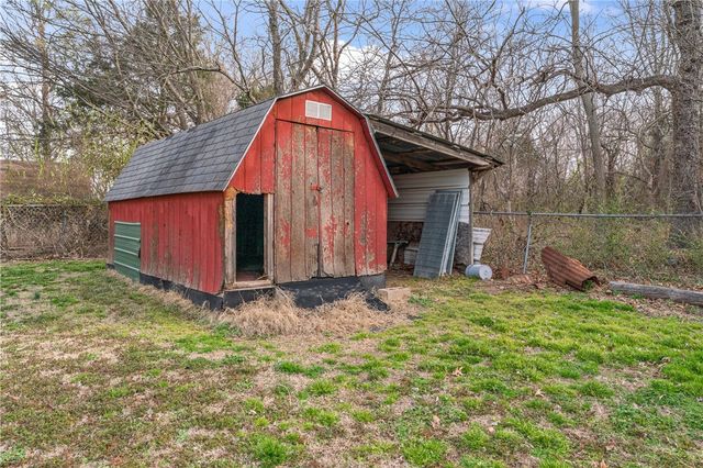 14750 Oakcrest Drive, Siloam Springs, AR 72761