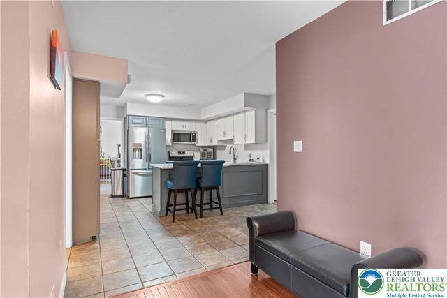 2702 Northampton Street, Bethlehem Twp, PA 18020