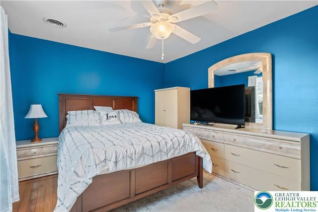 2702 Northampton Street, Bethlehem Twp, PA 18020