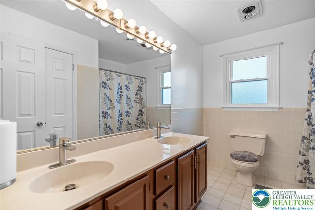 2702 Northampton Street, Bethlehem Twp, PA 18020