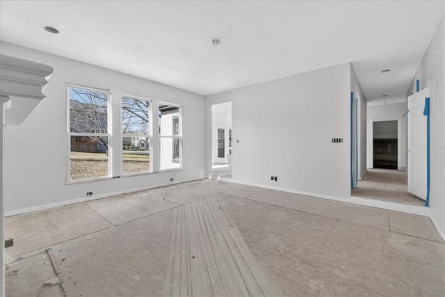 21526 W 51st Terrace, Shawnee, KS 66226