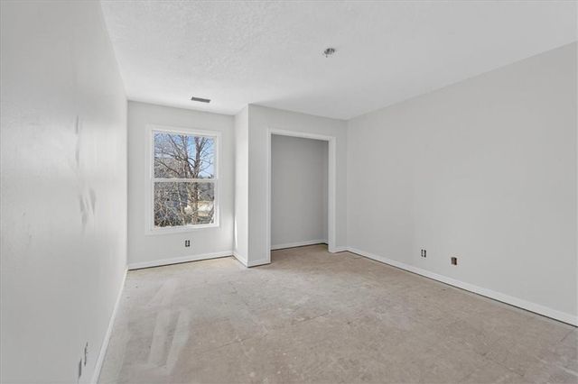 21526 W 51st Terrace, Shawnee, KS 66226