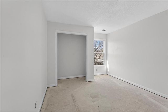 21526 W 51st Terrace, Shawnee, KS 66226