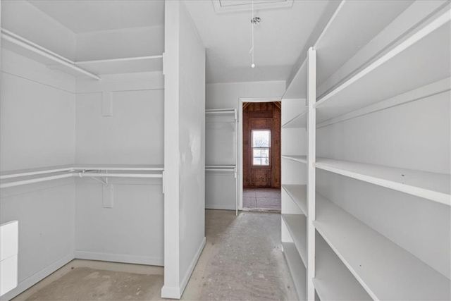 21526 W 51st Terrace, Shawnee, KS 66226