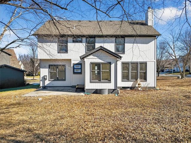 21526 W 51st Terrace, Shawnee, KS 66226