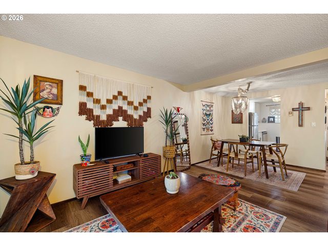 4083 DONALD St A, Eugene, OR 97405