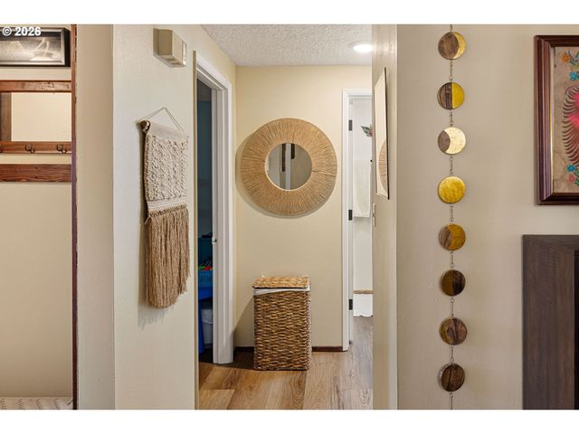 4083 DONALD St A, Eugene, OR 97405