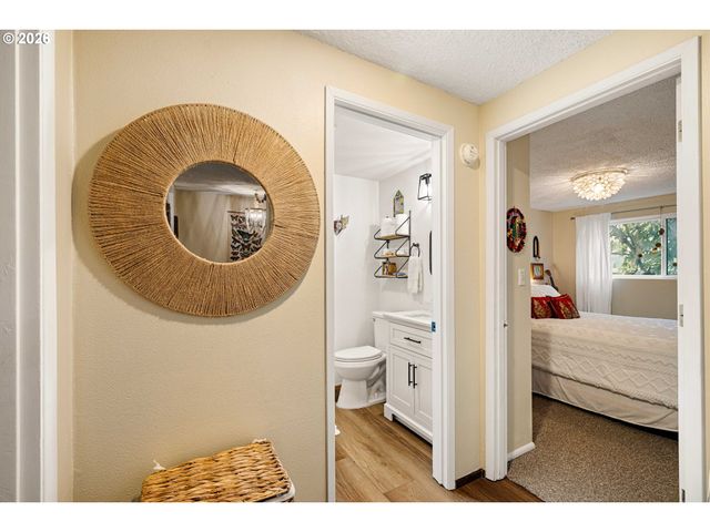 4083 DONALD St A, Eugene, OR 97405