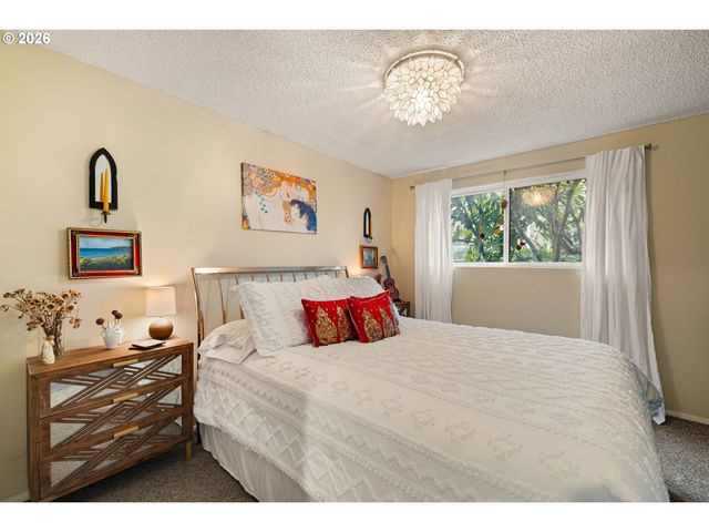 4083 DONALD St A, Eugene, OR 97405