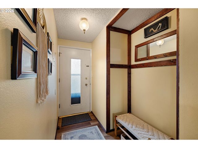 4083 DONALD St A, Eugene, OR 97405