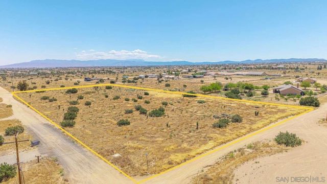 0 Trinidad RD 7, Phelan, CA 92371
