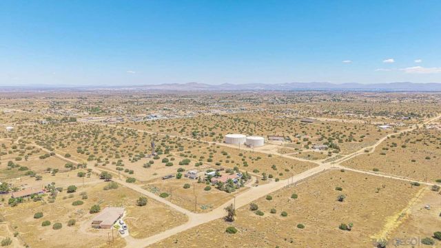 0 Trinidad RD 7, Phelan, CA 92371