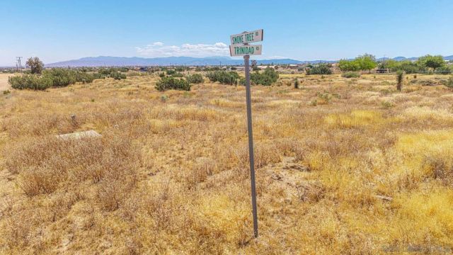0 Trinidad RD 7, Phelan, CA 92371