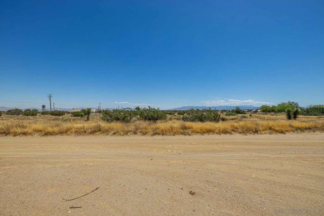 0 Trinidad RD 7, Phelan, CA 92371