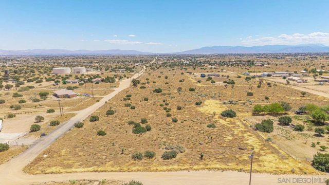 0 Trinidad RD 7, Phelan, CA 92371