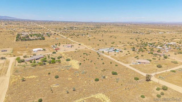 0 Trinidad RD 7, Phelan, CA 92371
