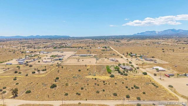 0 Trinidad RD 7, Phelan, CA 92371