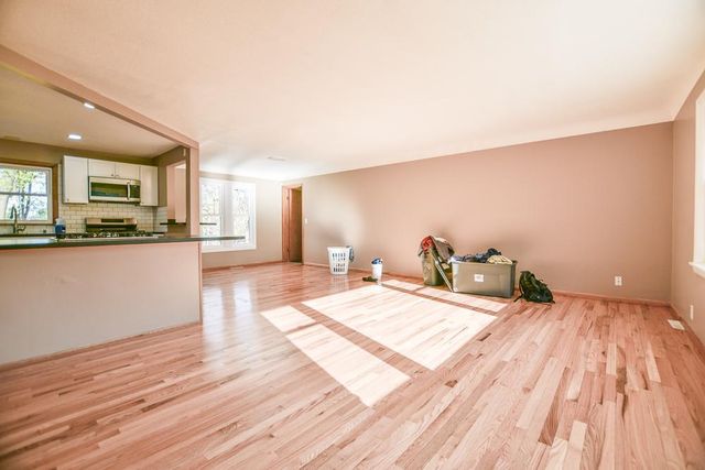 1306 Hillcrest Drive NE, Fridley, MN 55432