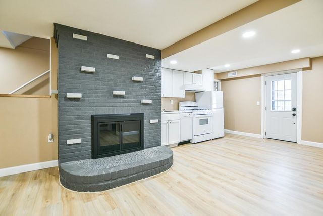 1306 Hillcrest Drive NE, Fridley, MN 55432